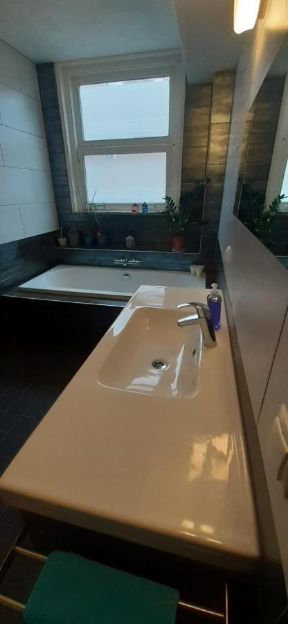 Charlotte, Not For Parties, Not A Hotel, Room With Shared Bathroom, No Kitchen Amsterdam Eksteriør bilde